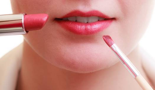 Lipstik Warna Pink Soft Berkilau
