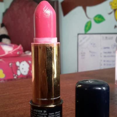 Warna Lipstik Viva untuk Bibir Hitam