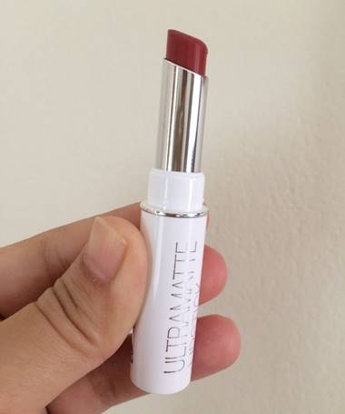 Warna lipstik natural cocok segala kulit Zoya Cosmetic Ultramatte Lipstick Coral Sugar